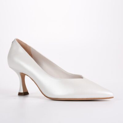 SCARPIN CUERO ACETINADO PERLA