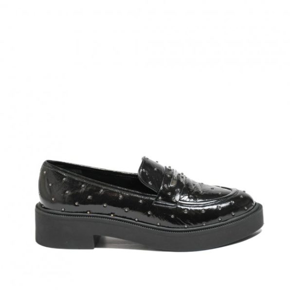 MOCASIN CUERO CRINKLE TACHAS NEGRO