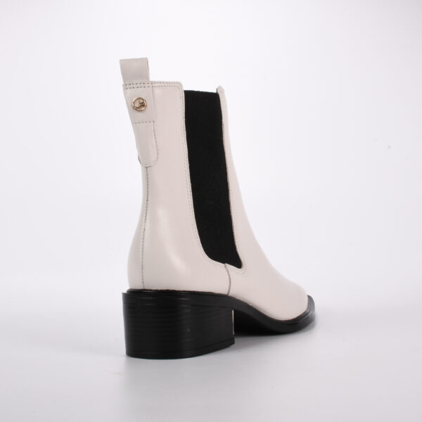 BOTIN CUERO OFF WHITE - Imagen 3