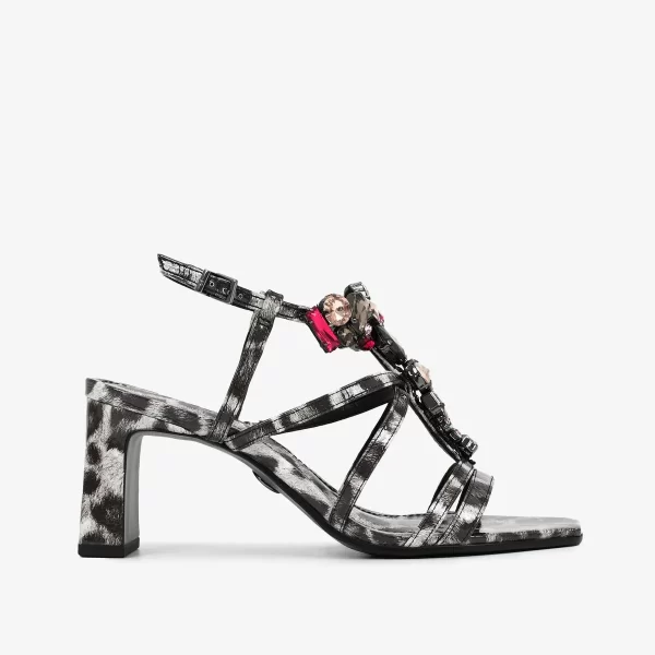A+ . SANDALIA ANIMAL PRINT GLOWPRETO / BLANC