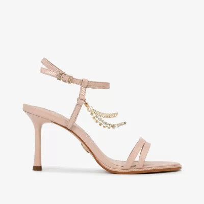 SANDALIA CON CADENA CUERO ROSA