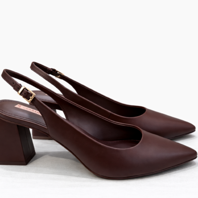 Slingback cuero marrón con taco geométrico