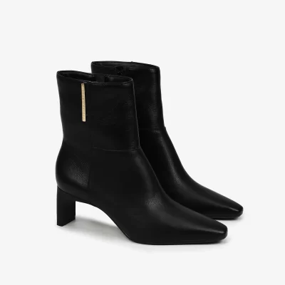 Botín cuero negro taco en barra