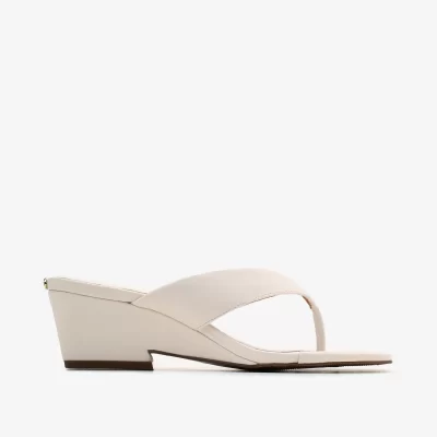 Sandalia de Cuero Liso Marfil