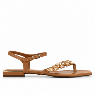 Sandalia cuero pedreria classy trigo